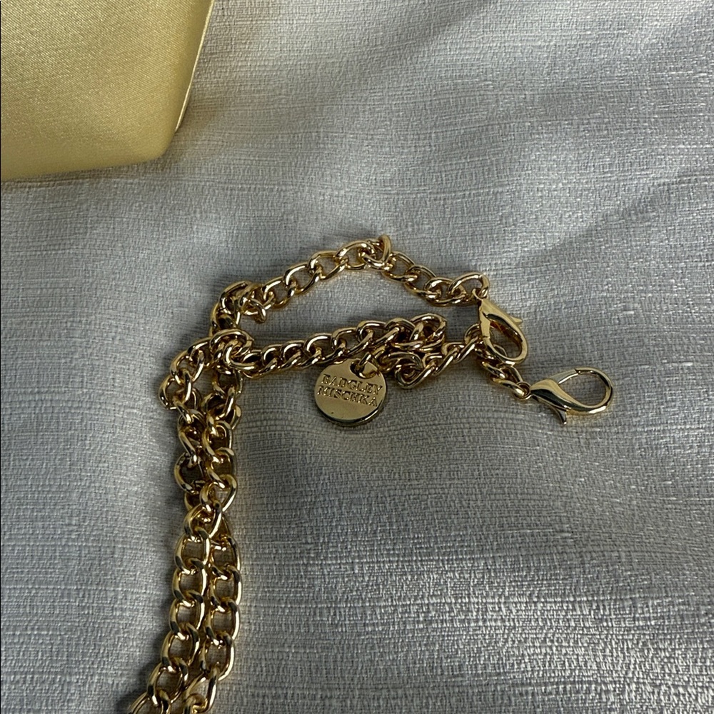 Badgley Mischka Hexagonal Gold Clutch with Chain - Picture 3 of 10